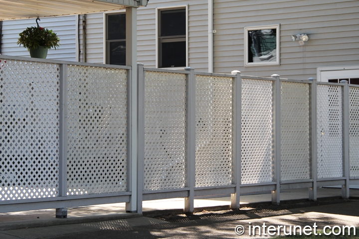 Fence Designs Ideas Styles Interunet Simple Lattice Wood Fence Painted White