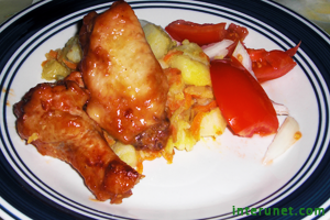 chicken-legs-wings-served