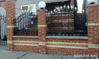 brick-steel-fence-decorative-light