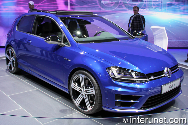 2015-Volkswagen-Golf-R