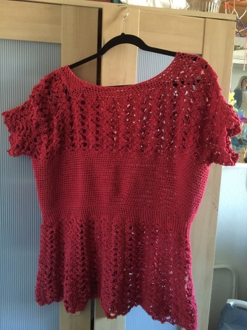 Red azalea stitch summer top crochet pattern | interunet