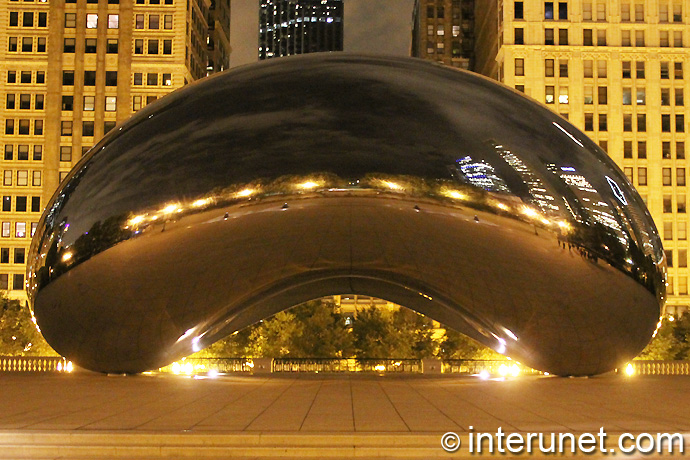 Cloud Gate or The Bean in Chicago