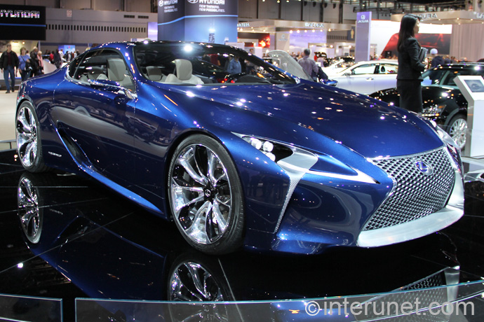 Lexus-LF-LC-Concept-Vehicle