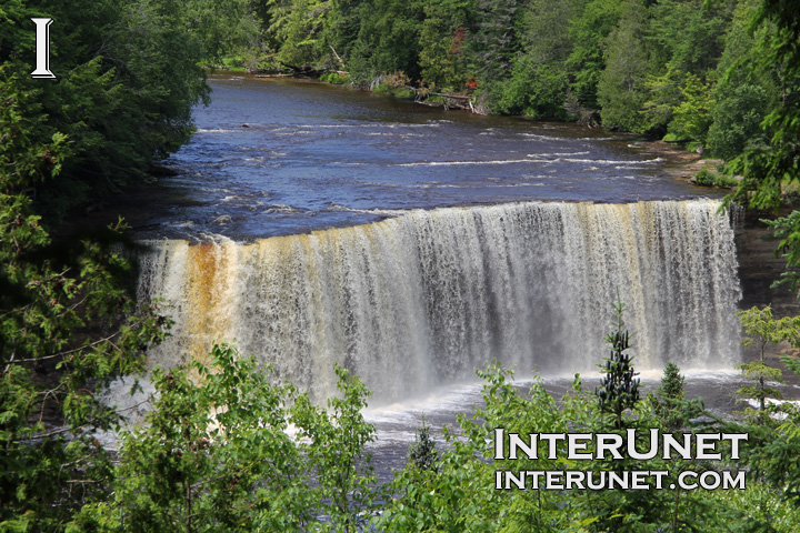 Tahquamenon-falls-upper-falls-summer