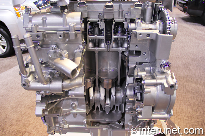 partially opened internal combustion engine