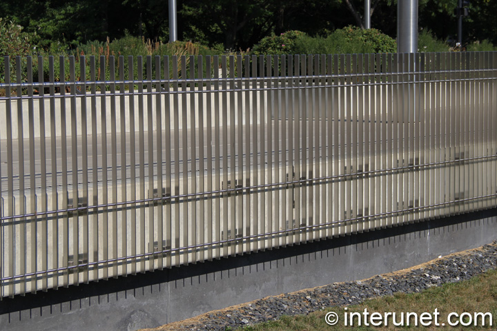 steel bars fence contemporary design