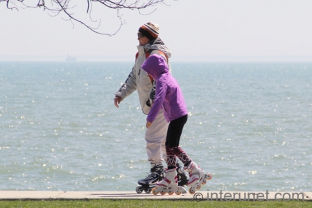 roller skating roller-skating-on-the-beach