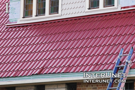 metal-tiles-roof