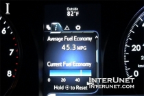 2016-Toyota-Camry-fuel-gauge