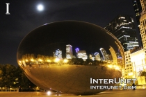 Cloud-Gate-The-Bean-night-view-with-moon