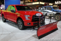 Ford-F-150-with-snow-plow