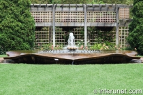 Fountain-in-Rose-Garden-Chicago-Botanic-Garden