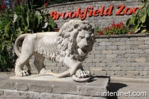 lion-sculpture-Brookfield-Zoo