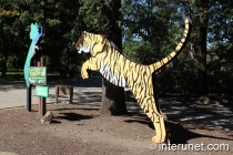 tiger-sculpture