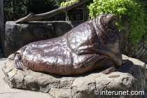 walrus-sculpture