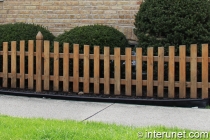 simple-low-wood-fence