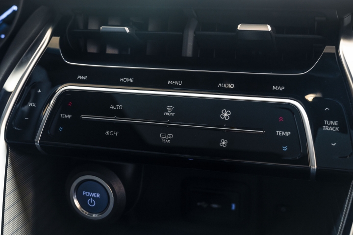 2021 Toyota Venza Limited control panel