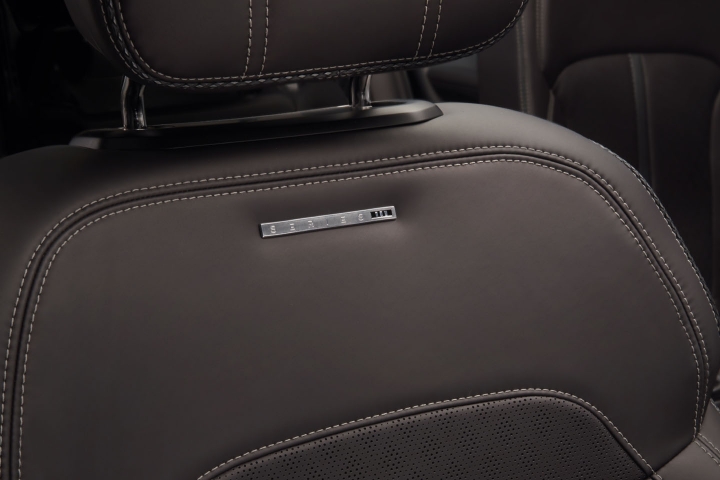 2022-Jeep-Grand-Wagoneer-black-leather-seats