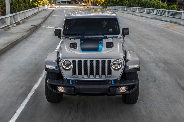 2021-Jeep-Wrangler-Rubicon-4xe-on-the-road