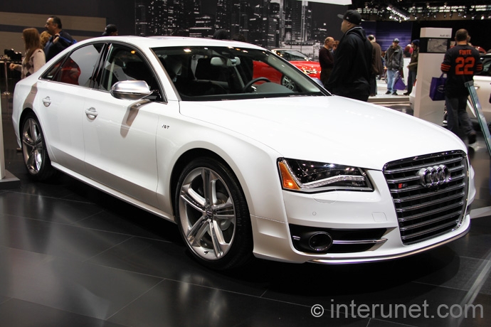 Audi-S8-2013