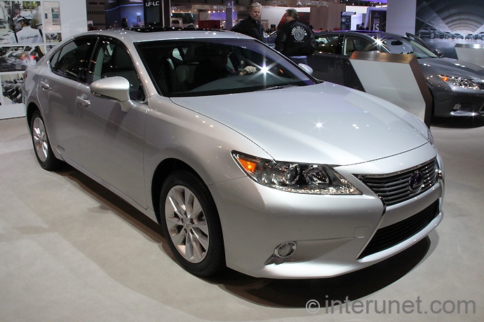 Lexus-ES-300h 