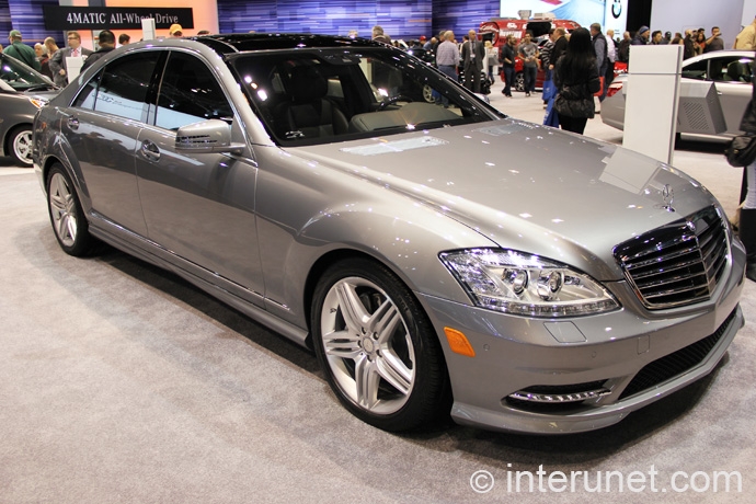 Mercedes-Benz-S550-2013