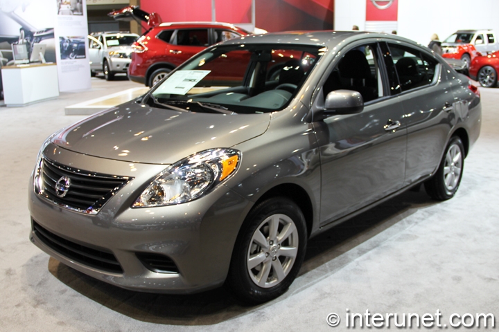 Nissan-Versa-Sedan