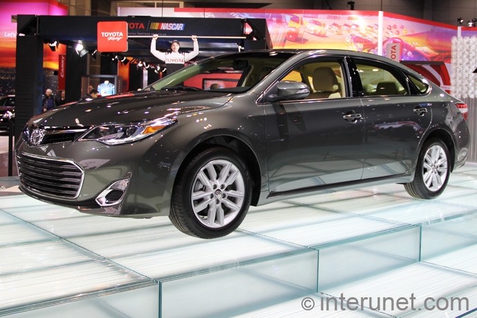 Toyota-Avalon-2013