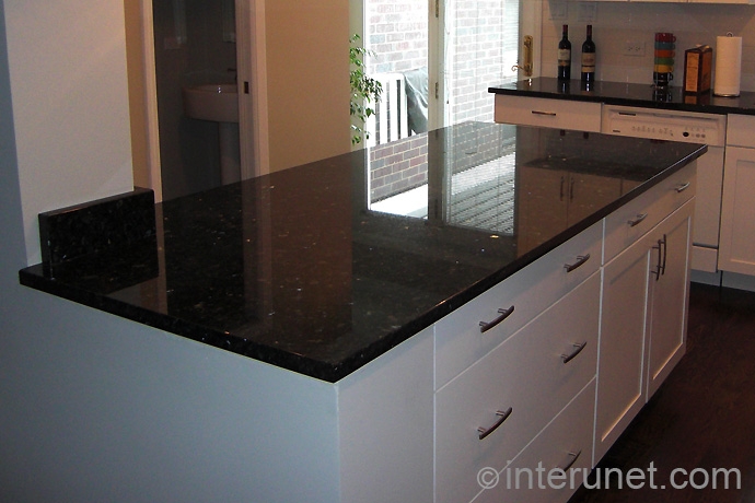 kitchen-island-with-granite-countertop