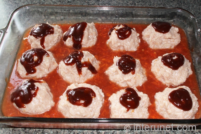 raw-meatballs-with-barbecue-sauce