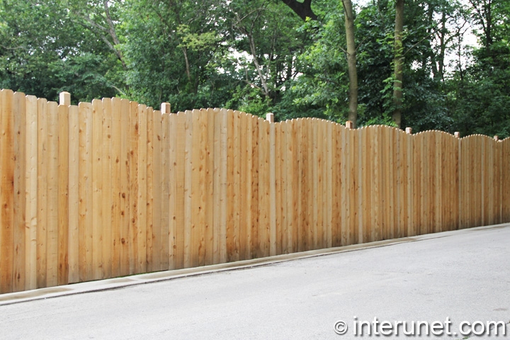 wavy-wood-fence