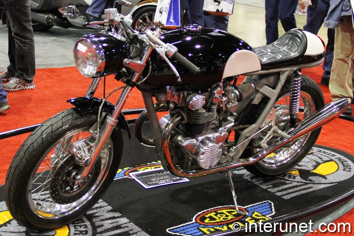 1971-Honda-CB450-left-front-view