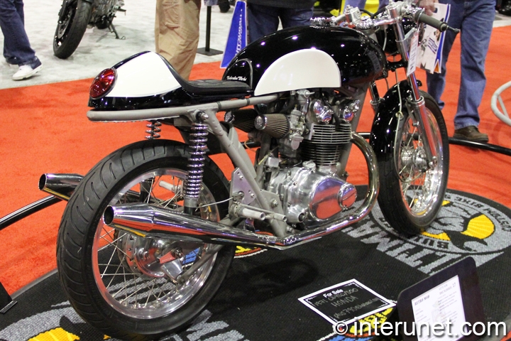 1971-Honda-CB450-right-rear-side-view