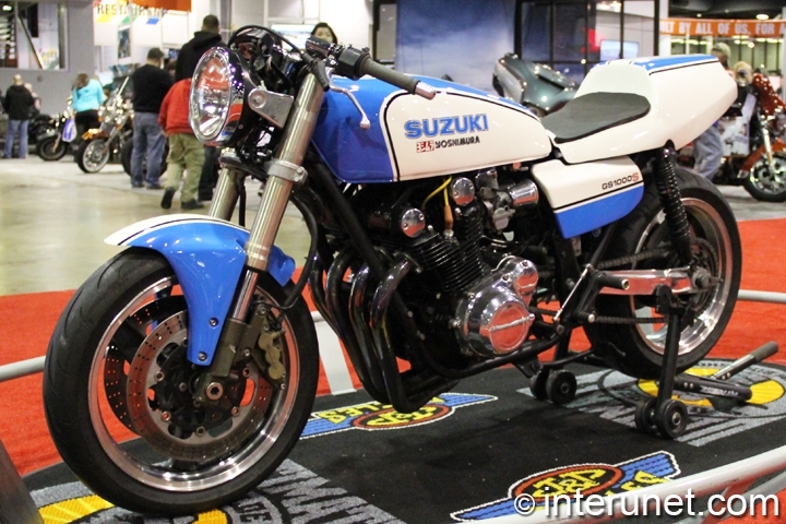 1978-Suzuki-GS1000S-front-left-side-view