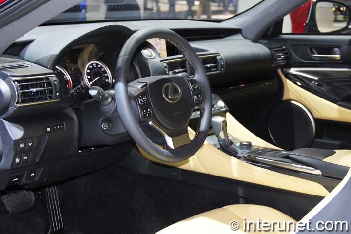 2015-Lexus-RC-350-interior