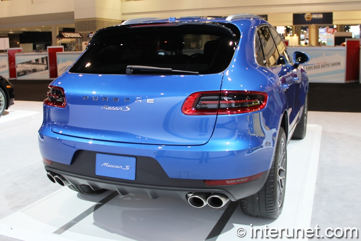 2015-Porsche-Macan-rear-view