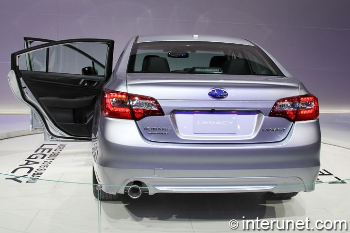 2015-Subaru-Legacy-rear-view