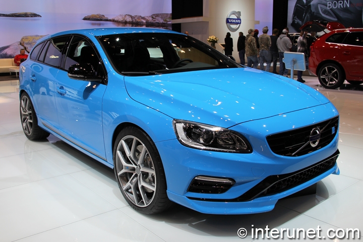 2015-Volvo-V60-Polestar