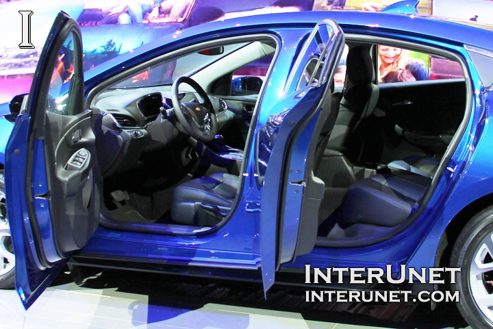  2016 Chevrolet Volt interior
