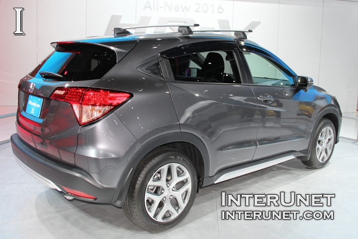  2016 Honda HR-V rear side view