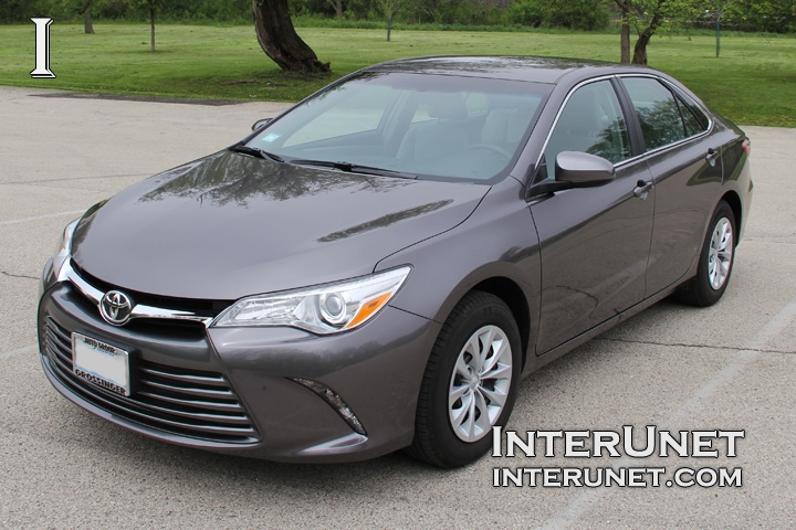 2016-Toyota-Camry-roof