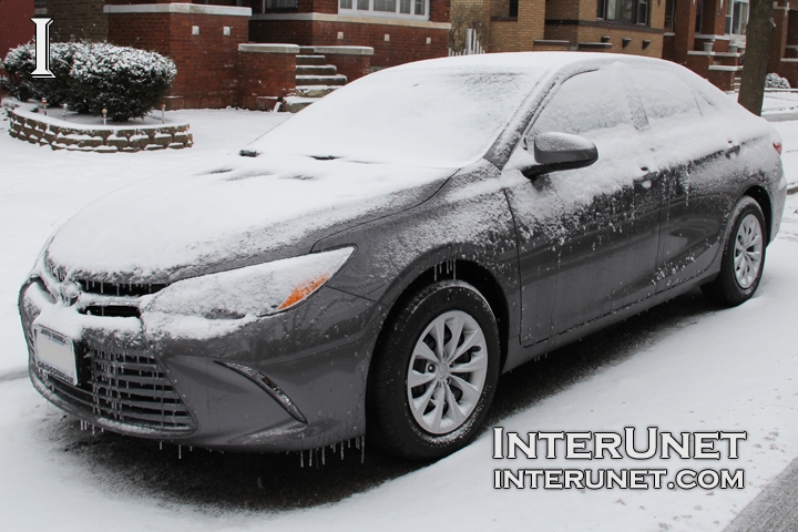 2016-Toyota-Camry-in-the-snow