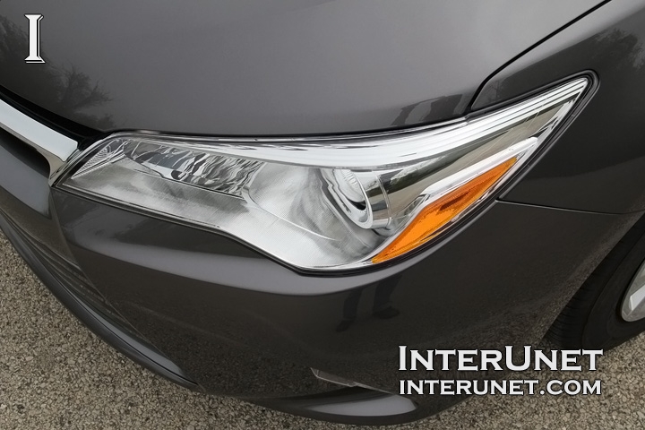 2016-Toyota-Camry-left-light-front