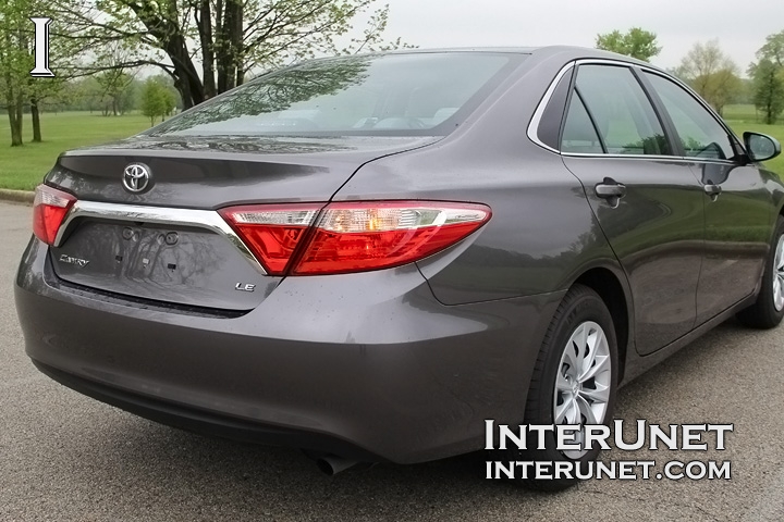 2016-Toyota-Camry-rear-right-fender-lights