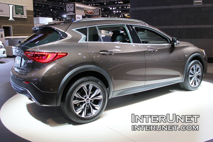 2017-Infiniti-QX30-AWD-side-rear