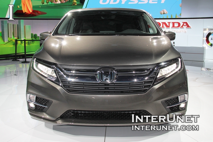 2018-Honda-Odyssey-front