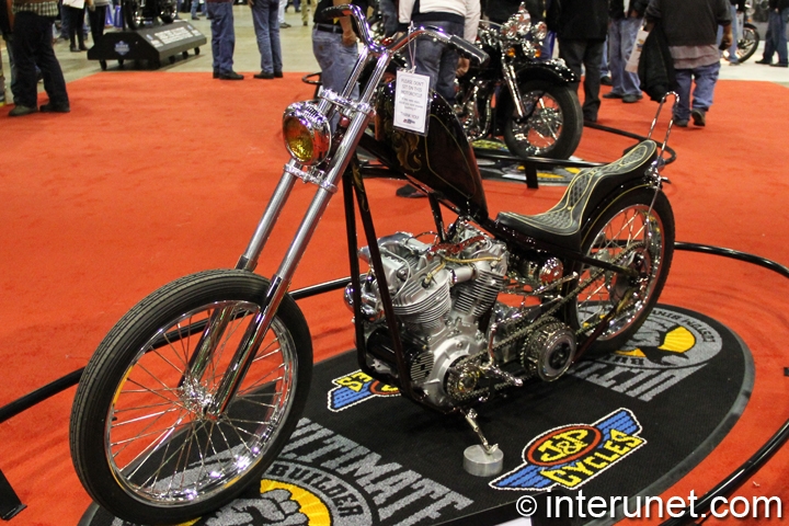 Jane Doe - 1940 Harley-Davidson EL Knucklehead | interunet