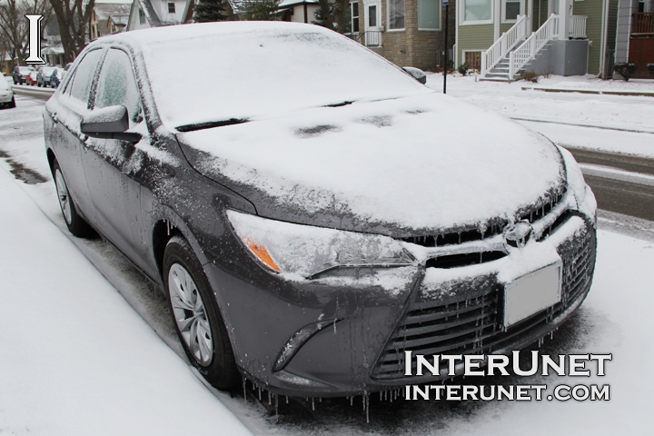 2016-Toyota-Camry-in-the-snow