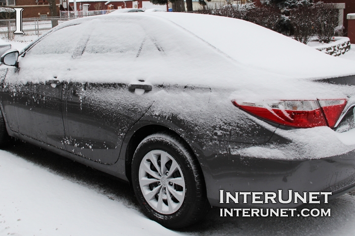 2016-Toyota-Camry-in-the-snow