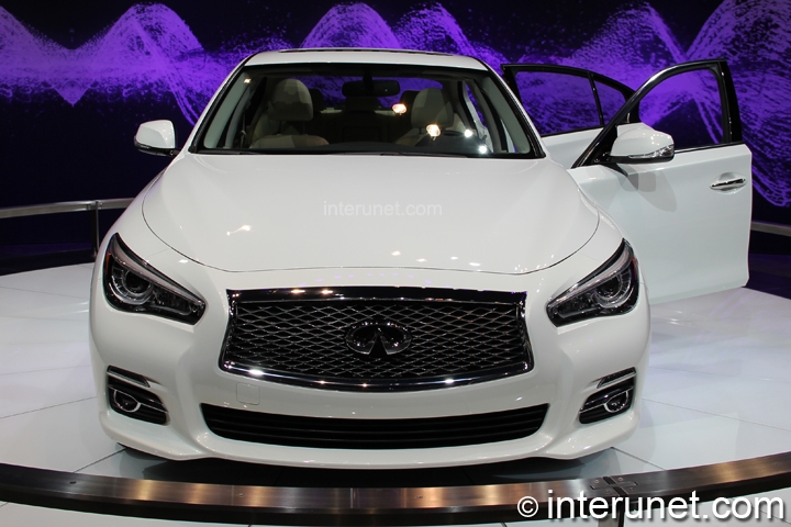 infiniti-Q50-hybrid-front-view